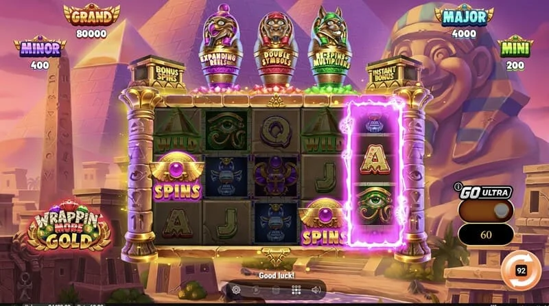 Wrappin' More Gold - アイコンのあるベースゲームのリール
